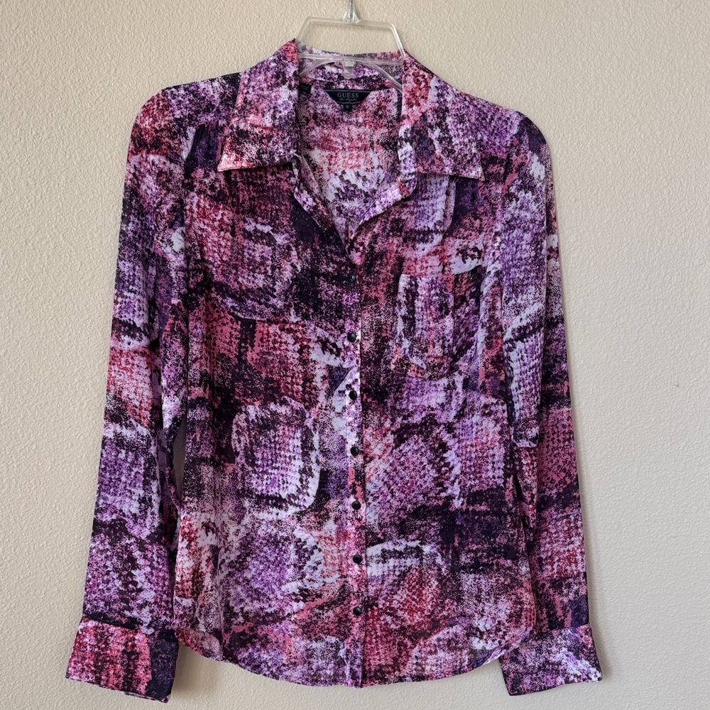 GUESS Los Angeles Print Top